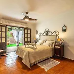 Villa Aurora With Heated Pool *