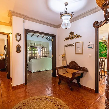 Villa Aurora With Heated Pool La Cisnera