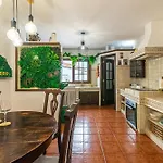 Villa Aurora With Heated Pool