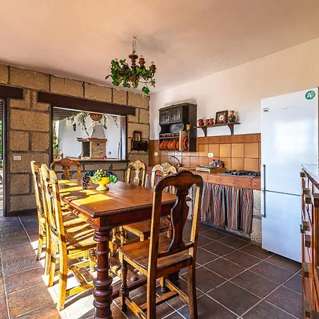 Villa Aurora With Heated Pool