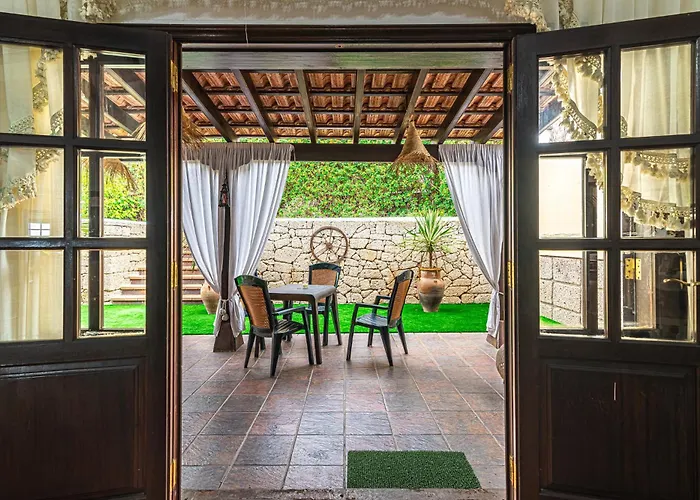 וילה Aurora With Heated Pool