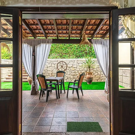 Villa Aurora With Heated Pool