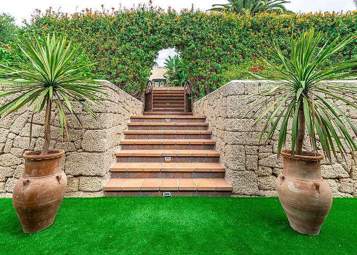 Aurora With Heated Pool